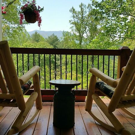 Almost Heaven Bed & Breakfast Waynesville Exterior foto